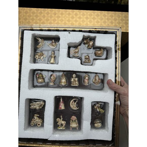 2003 Hallmark Ornament Club Exclusive Studio Edition Gallery Collection New! NIB - Picture 7 of 12